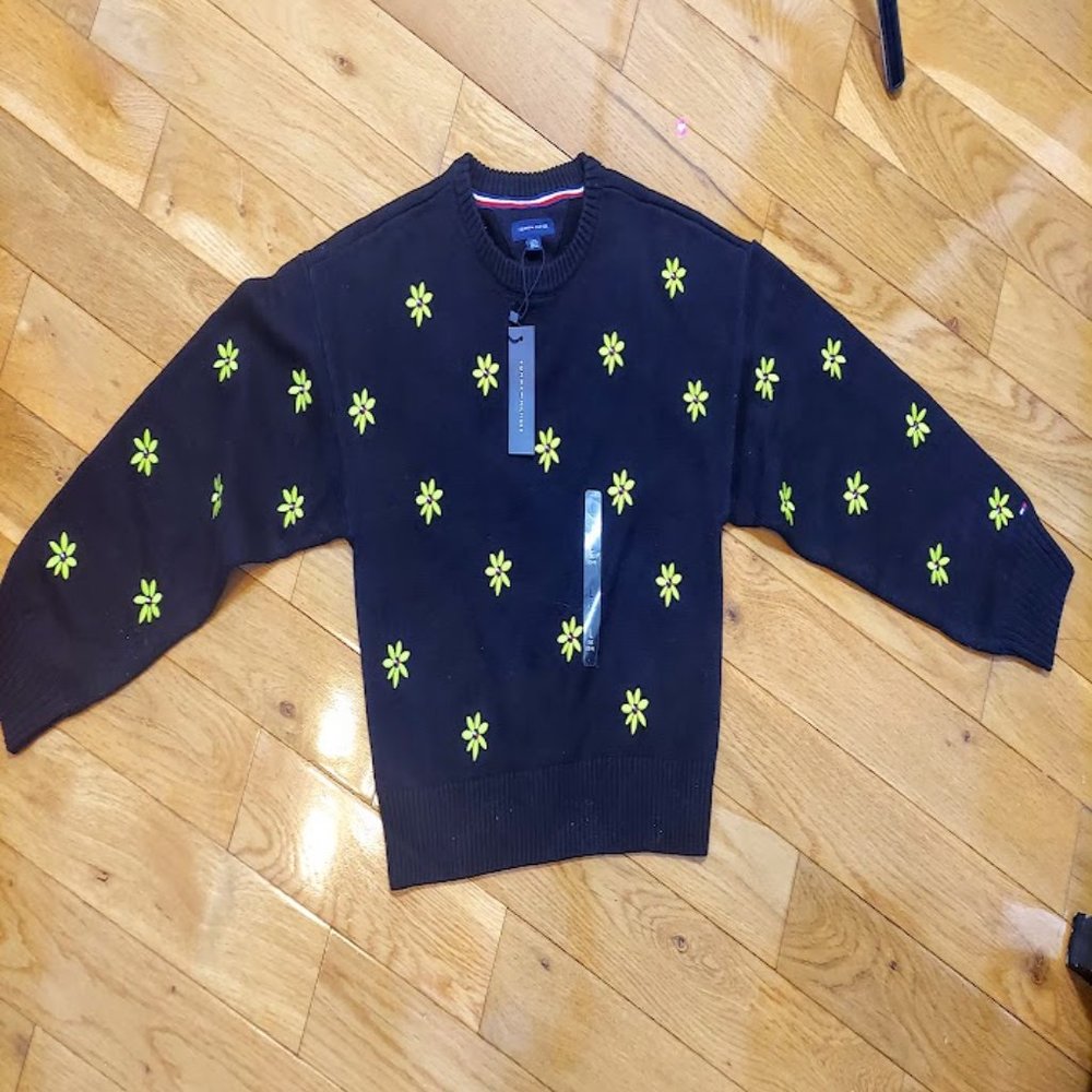 Tommy Hilfiger‎ Black Floral Crew Neck Girl's Sweater Large 12/14 Yellow Flower